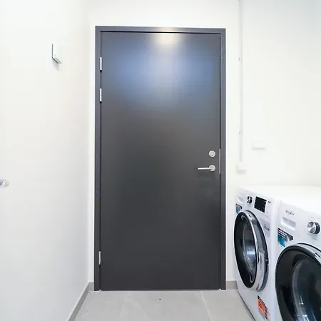 Apartament Stylish Studio, Private Parking, Washer & Dryer Tallin